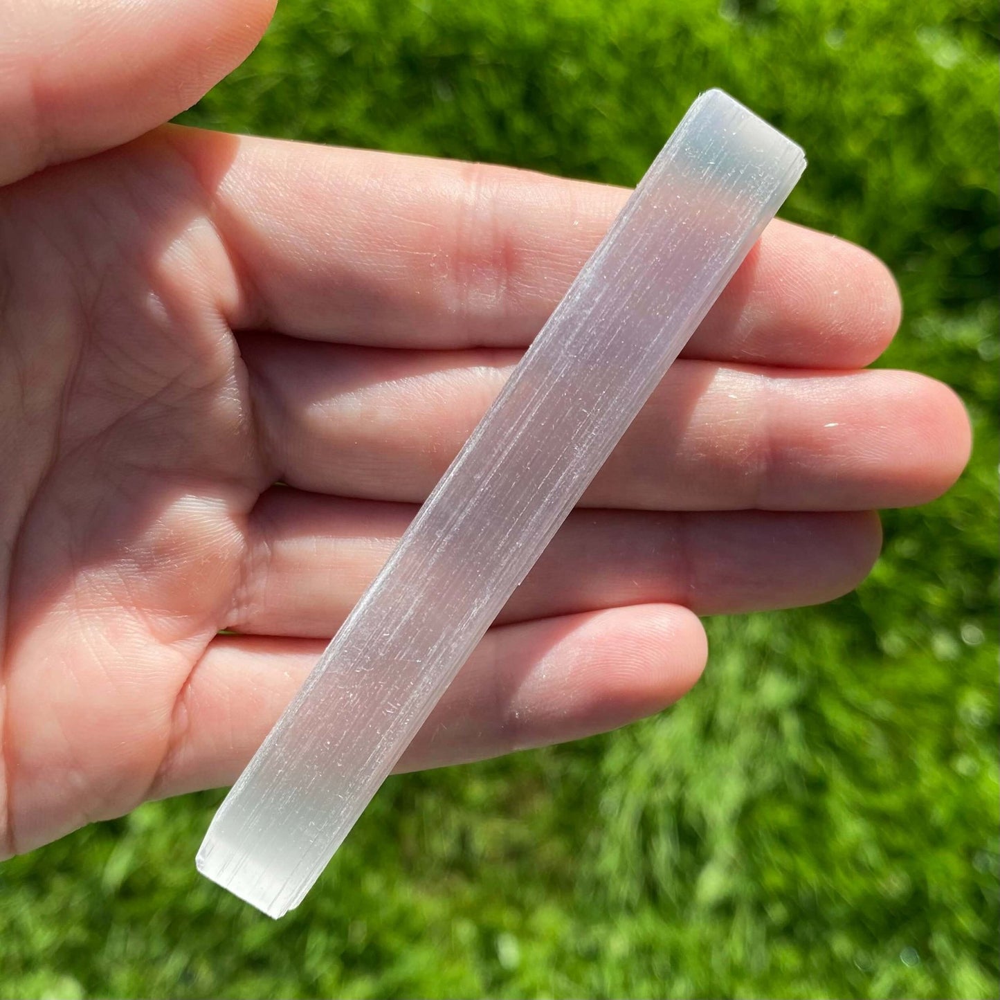 Mejor mineral para la limpieza energetica y de otros minerales selenita