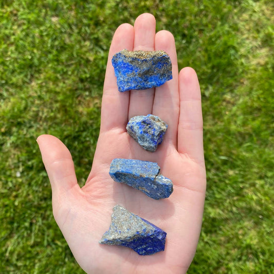 Lapislazuli masivo para abundancia, conocimiento y equilibrio emocional propiedades minerales