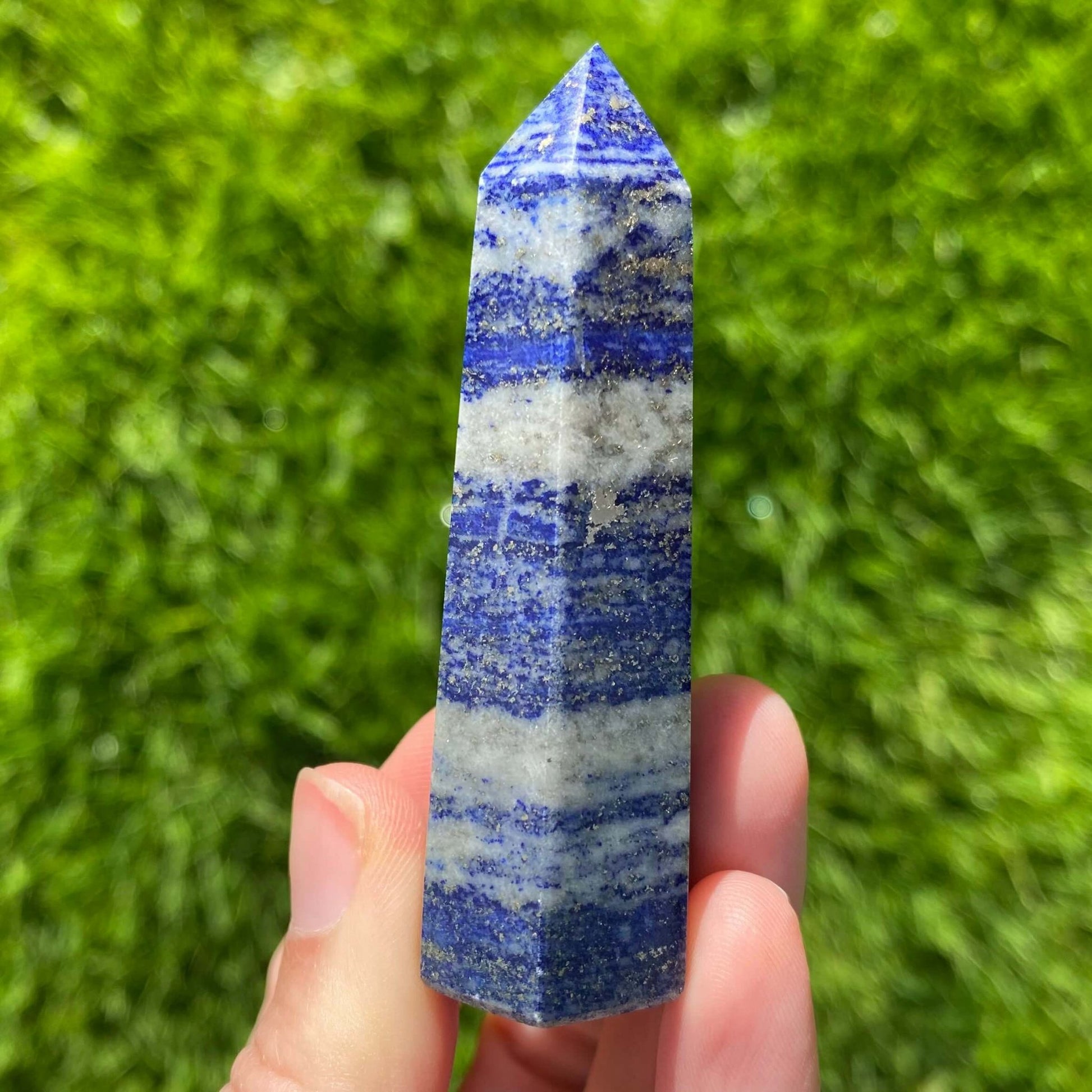 Mineral lapislazuli propiedades para reflexionar, cumplir metas y aprender