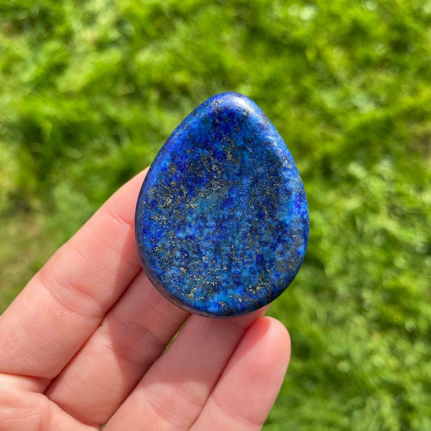 Lapislazuli propiedades de equilibrio emocional, autoexpresion y calma con sabiduria